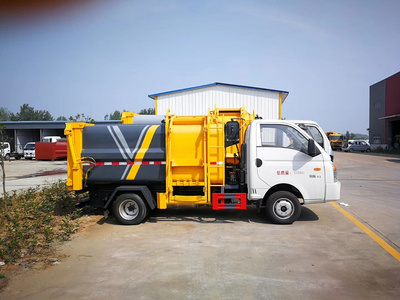 CLW5030ZZZLS6凯马国六4.5方自装卸式垃圾车图片