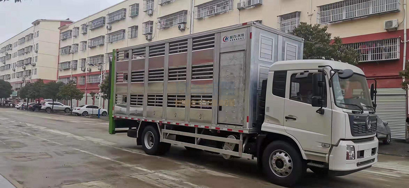 东风天锦国六畜禽运输车全液压垂直升降安全高效环保！图片