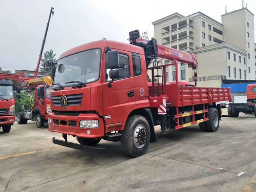 東風(fēng)御虎單橋長興8噸隨車吊圖片