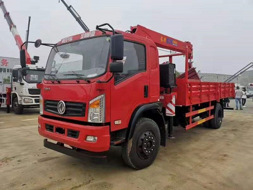 東風(fēng)隨車小黃牌6.3噸|7噸隨車吊圖片