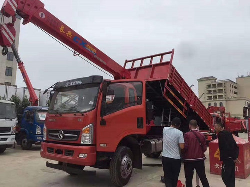 大運(yùn)小黃牌4噸·5噸，6.3噸隨車吊圖片