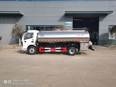 东风多利卡（国六）鲜奶运输车 容积6.9方图片