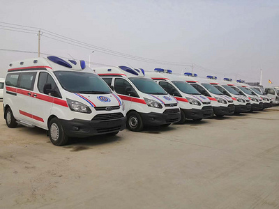 程力专汽救护车专业厂生产盛况展示图片