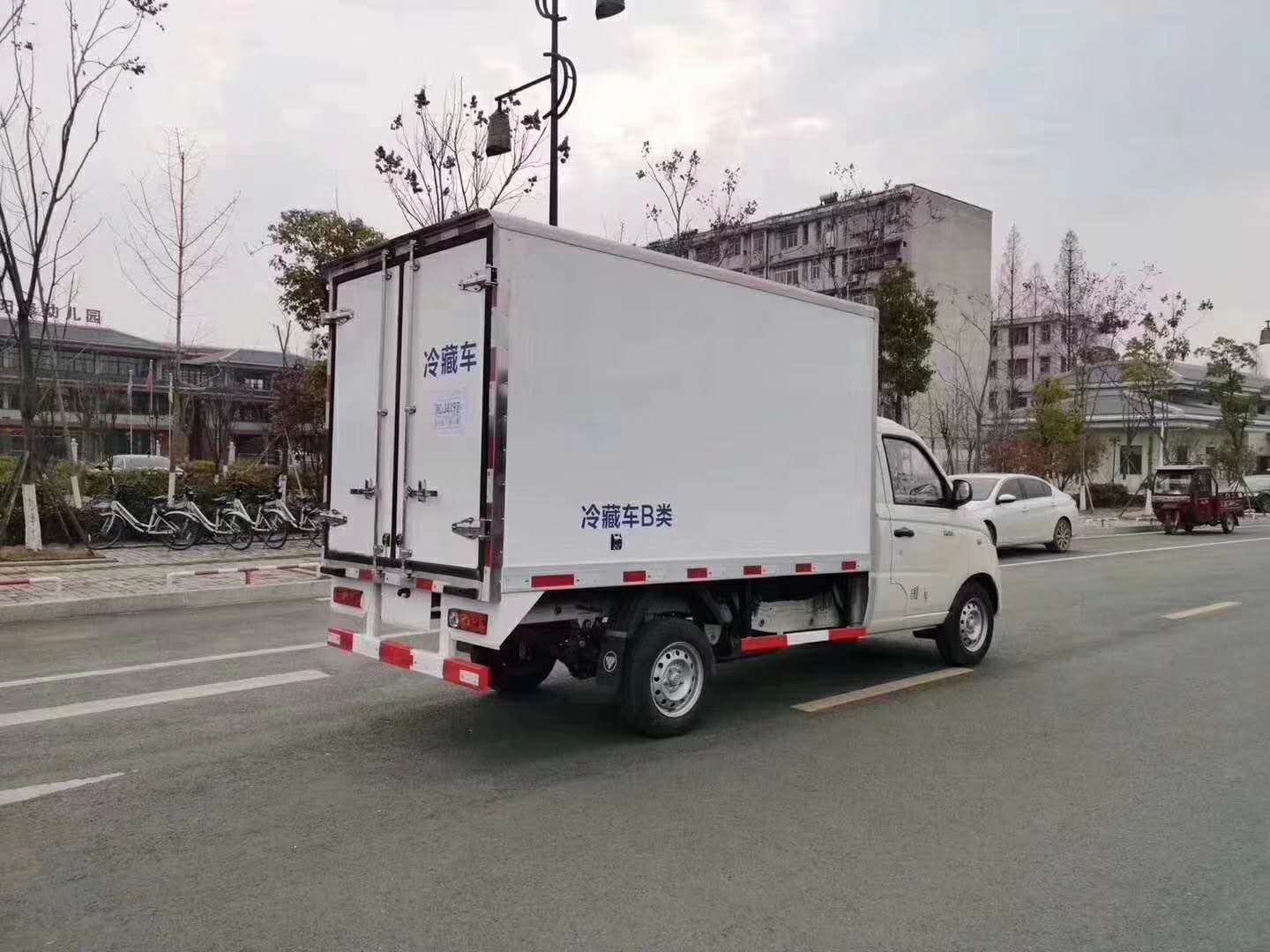 国六福田时代祥菱V小型冷藏车（2.8米）图片