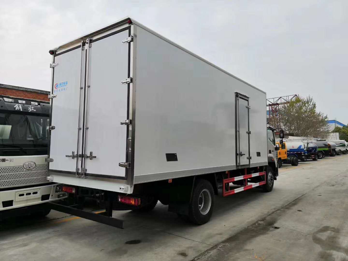 国六福田瑞沃6.8米冷藏车（41方）图片