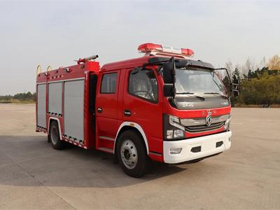 国六多利卡3.5吨水罐消防车图片