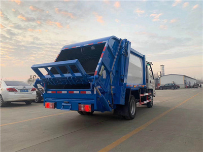 国六凯马4吨蓝牌压缩式垃圾车图片