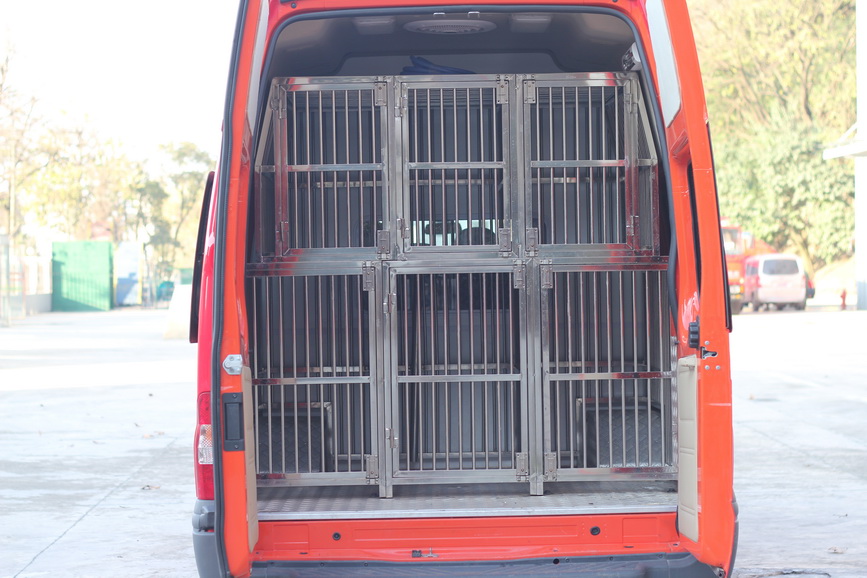福特V348警犬运输车图片