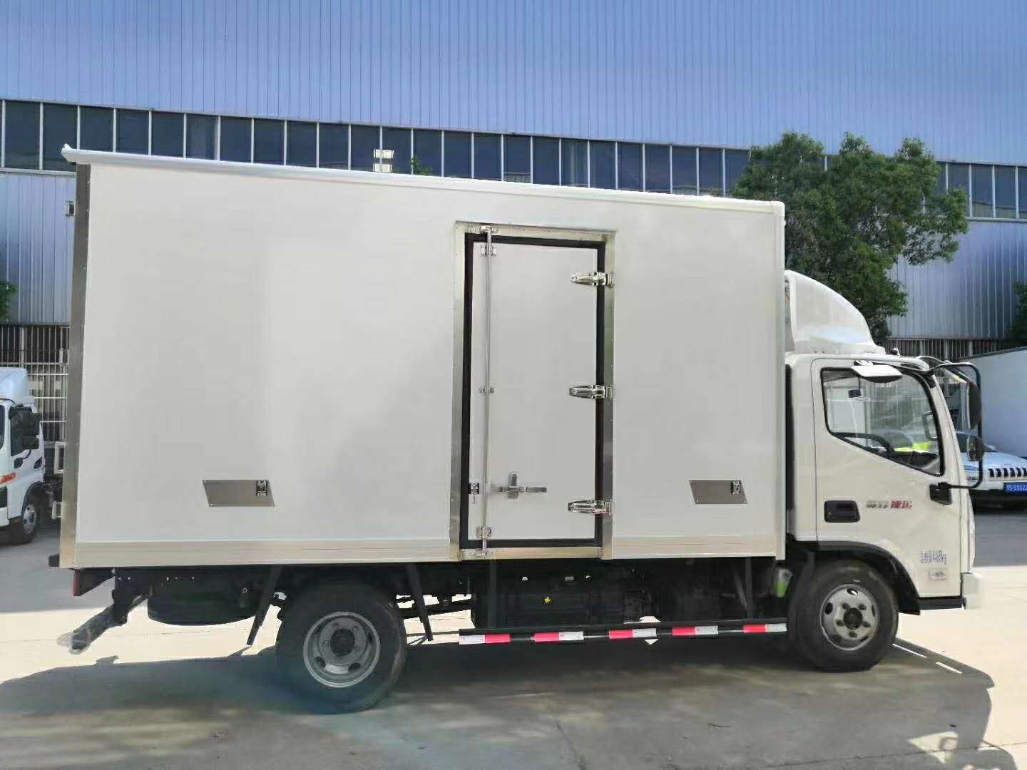 国六福田奥铃4.2米冷藏车（18方）图片