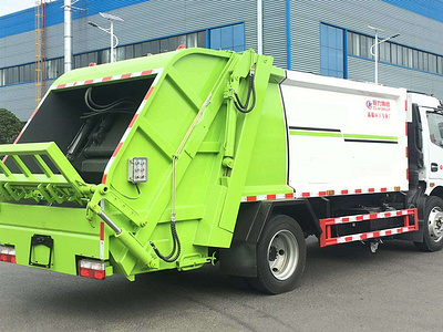 国六垃圾车  大多利卡垃圾车  国六压缩垃圾车图片