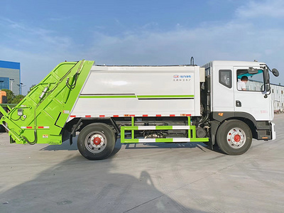 国六垃圾车  压缩垃圾车厂家直销  垃圾车十方图片