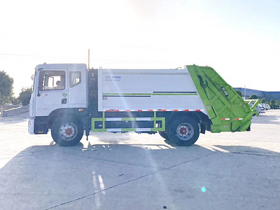 国六垃圾车  压缩垃圾车厂家直销  垃圾车十方图片
