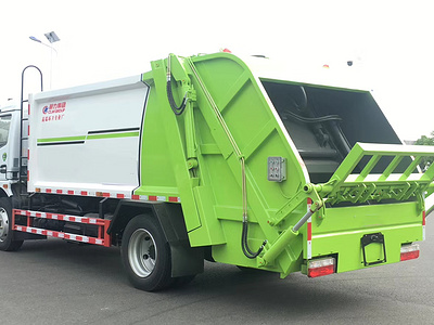 国六8方压缩垃圾车可装15桶垃圾厂家直销