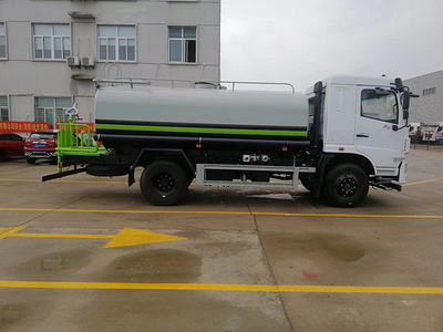 国六华神F5绿化喷洒车12吨洒水车图片