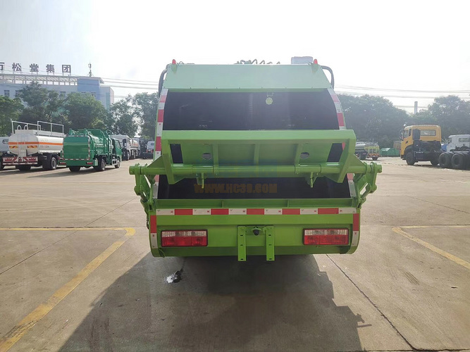 国六6方压缩垃圾车什么配置可上北京牌图片