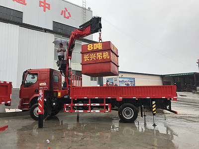 国六柳汽12吨折臂吊发往深圳、买车拨打页面电话视频图片