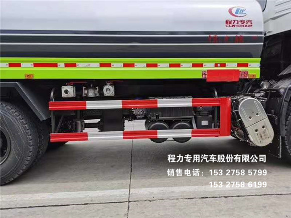 国六东风天龙20~23吨绿化喷洒车图片