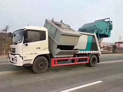 国六江淮7.5方侧装压缩垃圾车