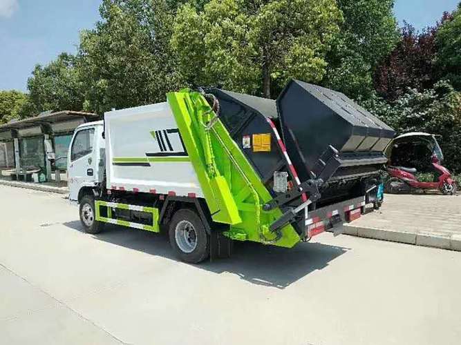 国六东风D6压缩垃圾车价格厢后装小三角斗垃圾车厂家细节图片图片