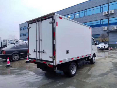 福田祥菱M1冷藏车价格，适合2吨左右的货物运输图片