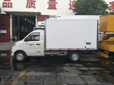 2.8米福田V1冷藏车只要5.8万就可提回家图片