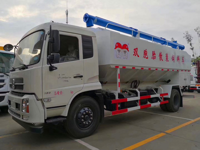 新款适用于猪场养殖场散装饲料运输车厂家柳汽 国六三轴饲料车图片