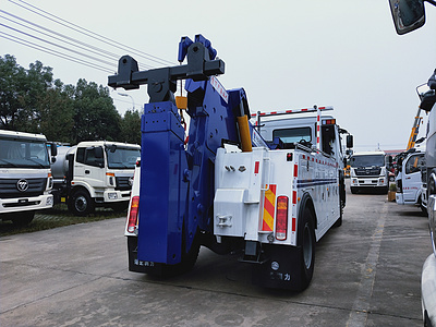 16吨重汽豪沃大型救援拖车价格310马力清障车厂家图片