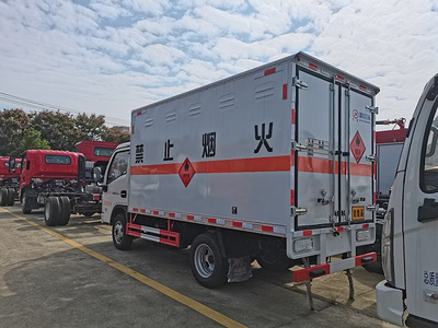 国六跃进福运S80柴油版3米3易燃气体厢式运输车厂家包上户图片