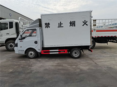 国六东风途逸二类危货车3.3米货厢配置售价厂家直销视频图片