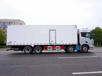福田欧曼EST冷藏车（9米4）图片