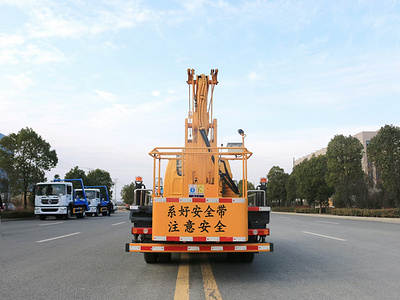 国六凯马蓝牌13.5米高空作业车厂家直销报价图片