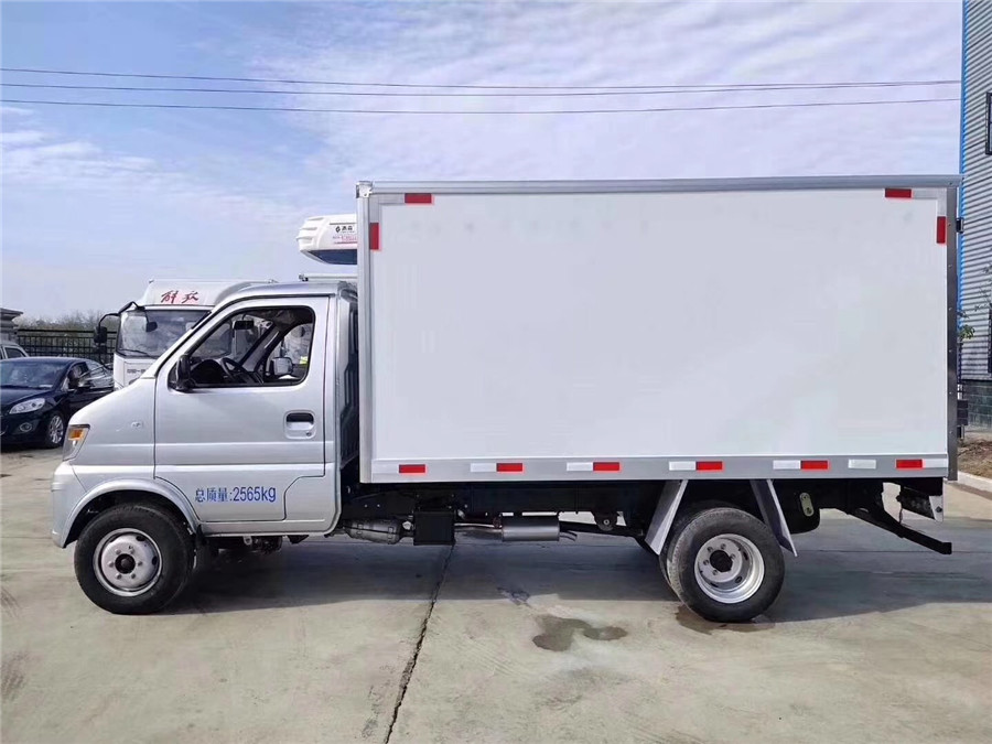 国六长安神骐3.2米冷藏车图片