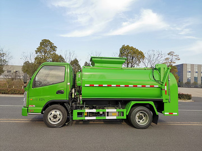 定制版环保绿凯马国六蓝牌4方餐厨垃圾车图片