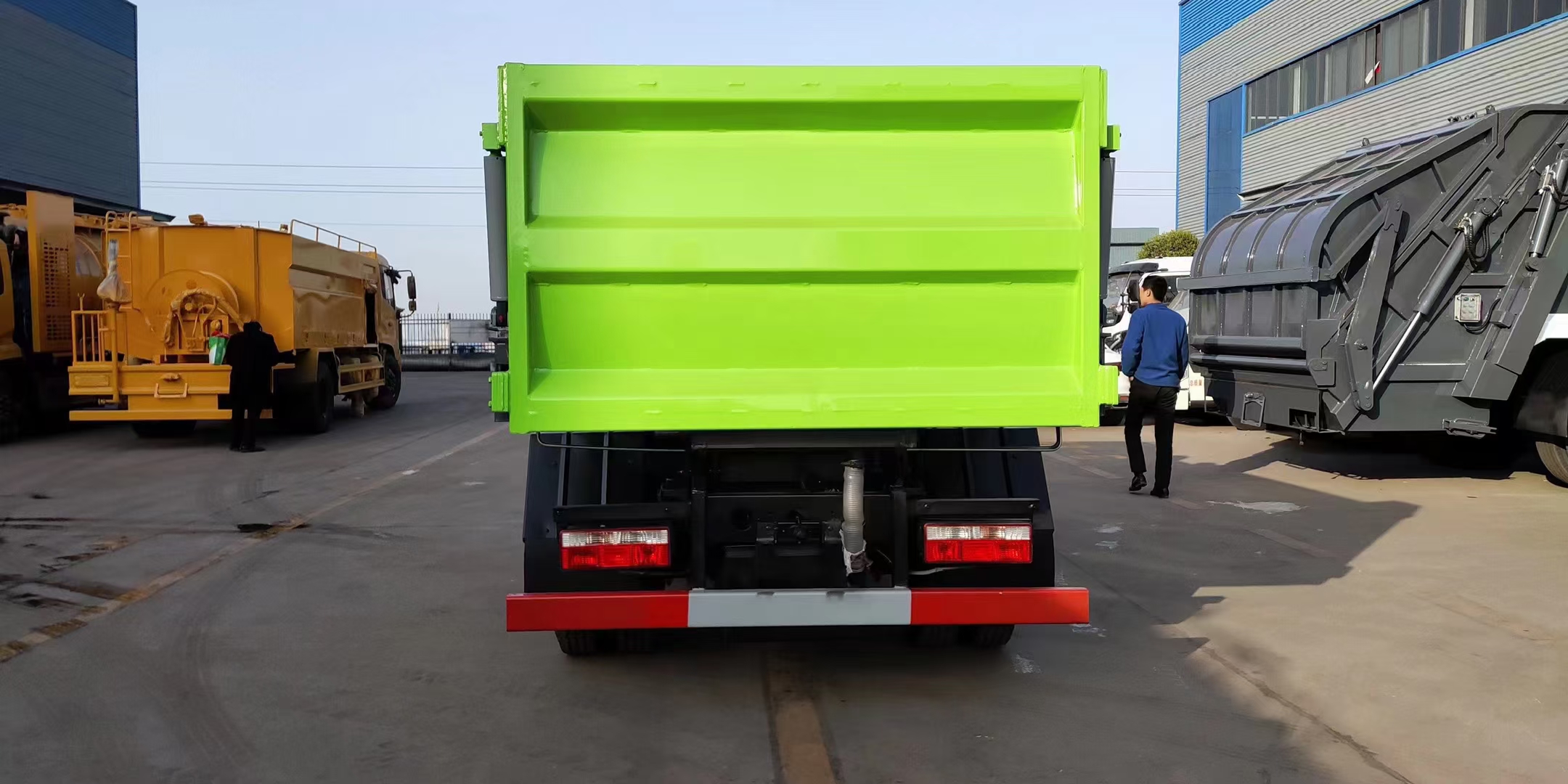 国六5方东风小多利卡自装卸垃圾车图片