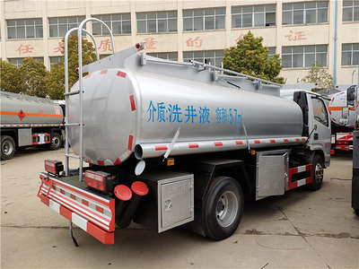 楚飞牌国六东风5.7方供液车参数  6吨普货油罐车配置图片