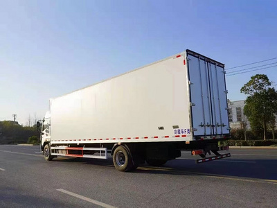 福田EST超级卡车系列国五9米6大型冷藏车图片