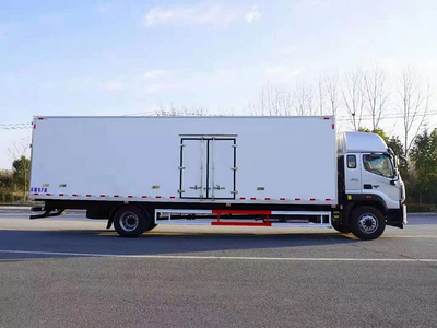 福田EST超级卡车系列国五9米6大型冷藏车图片