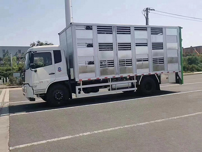 国六天锦养殖场专业高端运猪车厂家价格图片