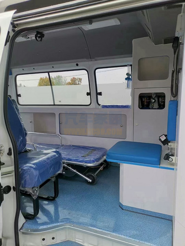国六金杯海狮王救护车图片