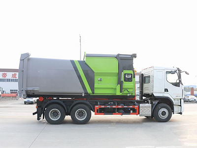 国六柳汽18吨勾臂垃圾车配移动垃圾站图片