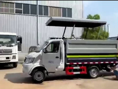 240L垃圾桶运输车价格密封式桶装垃圾车厂家操作视频图片