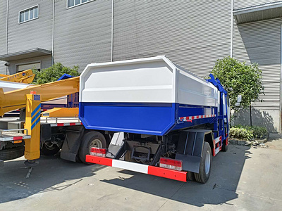 国六东风小多利卡挂桶垃圾车自卸式推杆侧装240L垃圾桶价格图片图片