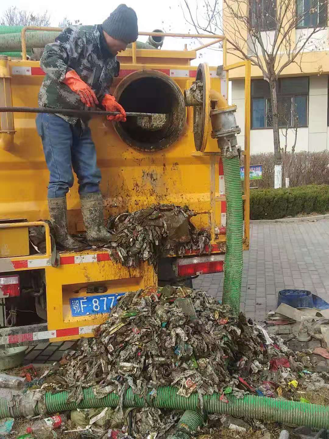 东风多利卡黄牌污水处理车图片