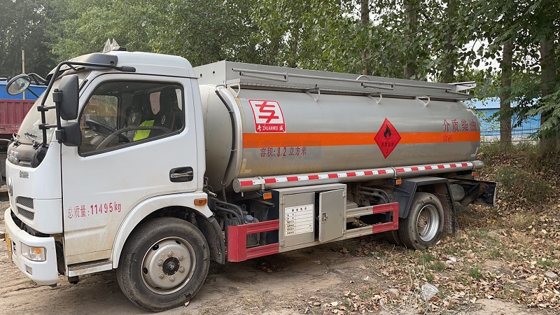 川X户国五8吨油罐车 可异地审车的8吨油车玉柴150马力图片