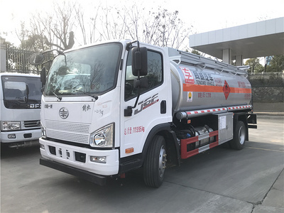 专威国六8吨解放J6加油车HTW5120GJYCAC6型厂家直销图片