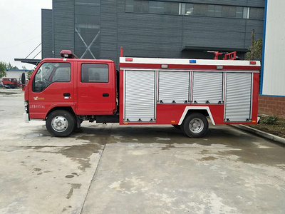 国六五十铃消防车4-5吨泡沫消防车图片