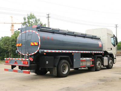 国六15吨柳汽小 三轴17.7方净水剂添加剂润滑油运输车HTW5257GPGLZ6量大价优图片