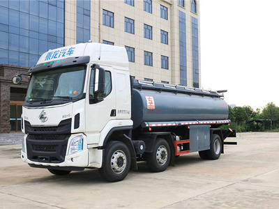 国六15吨柳汽小 三轴17.7方净水剂添加剂润滑油运输车HTW5257GPGLZ6量大价优