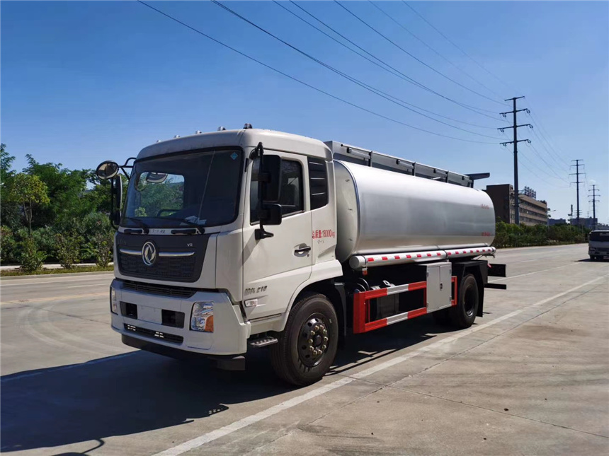 国六15吨洗井液减水剂食用油运输车SDS5180TGYDF6液罐车厂家大量现货图片