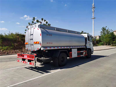 国六15吨洗井液减水剂食用油运输车SDS5180TGYDF6液罐车厂家大量现货图片